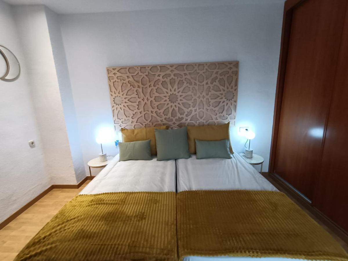 Apartamentos Alma غرناطة الغرفة الصورة